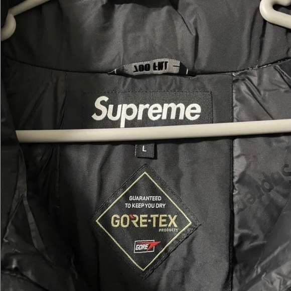 Supreme Gore-tex 700 fill down parka - (Large) - Picture 3 of 5